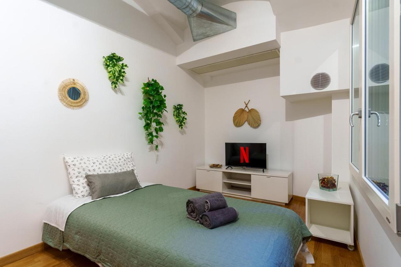 Centro Storico Duomo A 5 Minuti Love Suite Wifi Netflix Milão Exterior foto