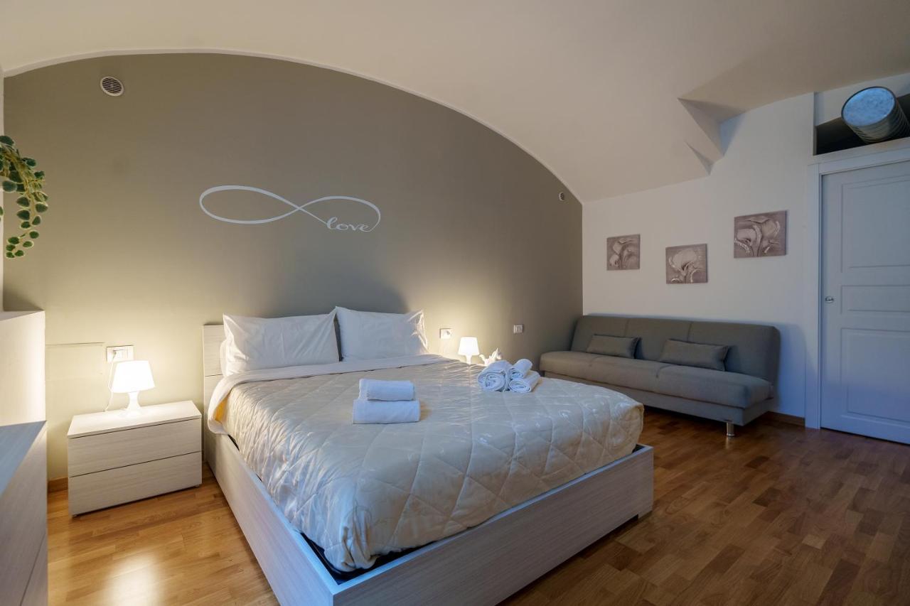 Centro Storico Duomo A 5 Minuti Love Suite Wifi Netflix Milão Exterior foto